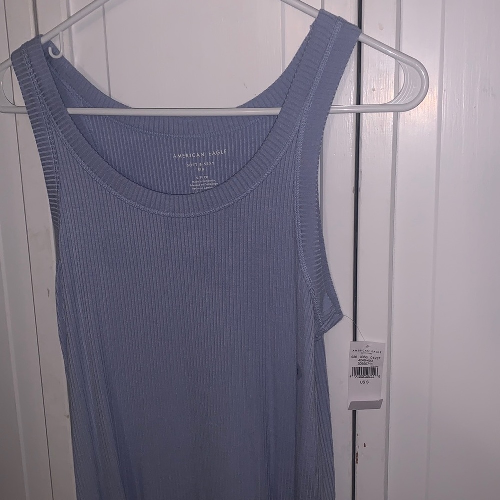 American Eagle blue tank top.